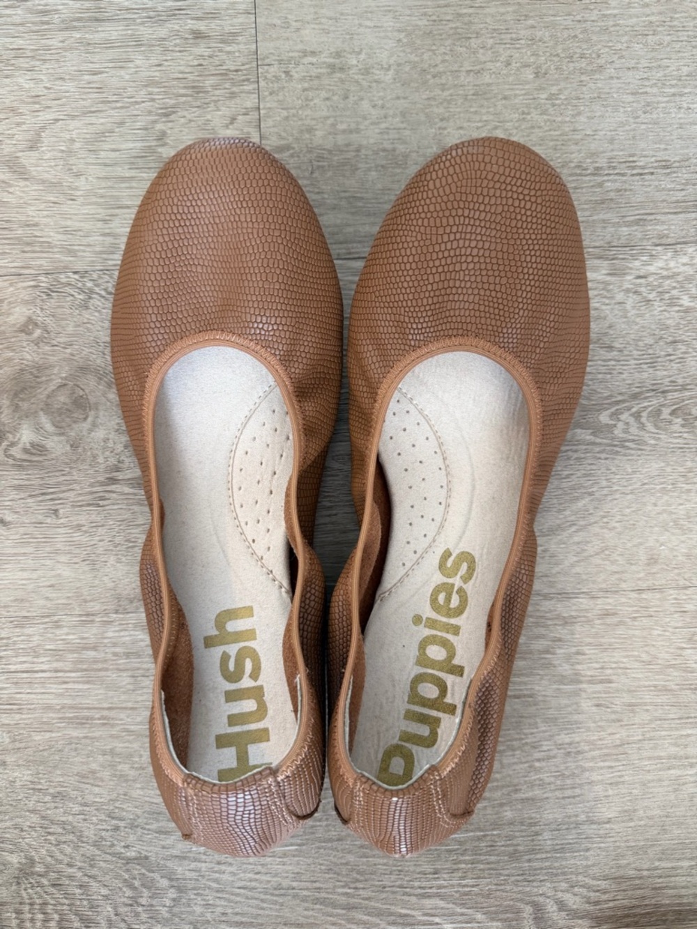 Hush Puppies Women's Cognac Textured Ballet Flats
